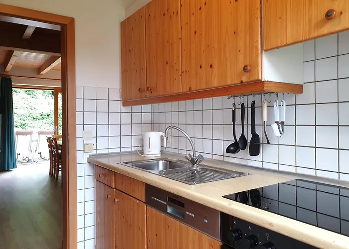 10 بيت للعطل *